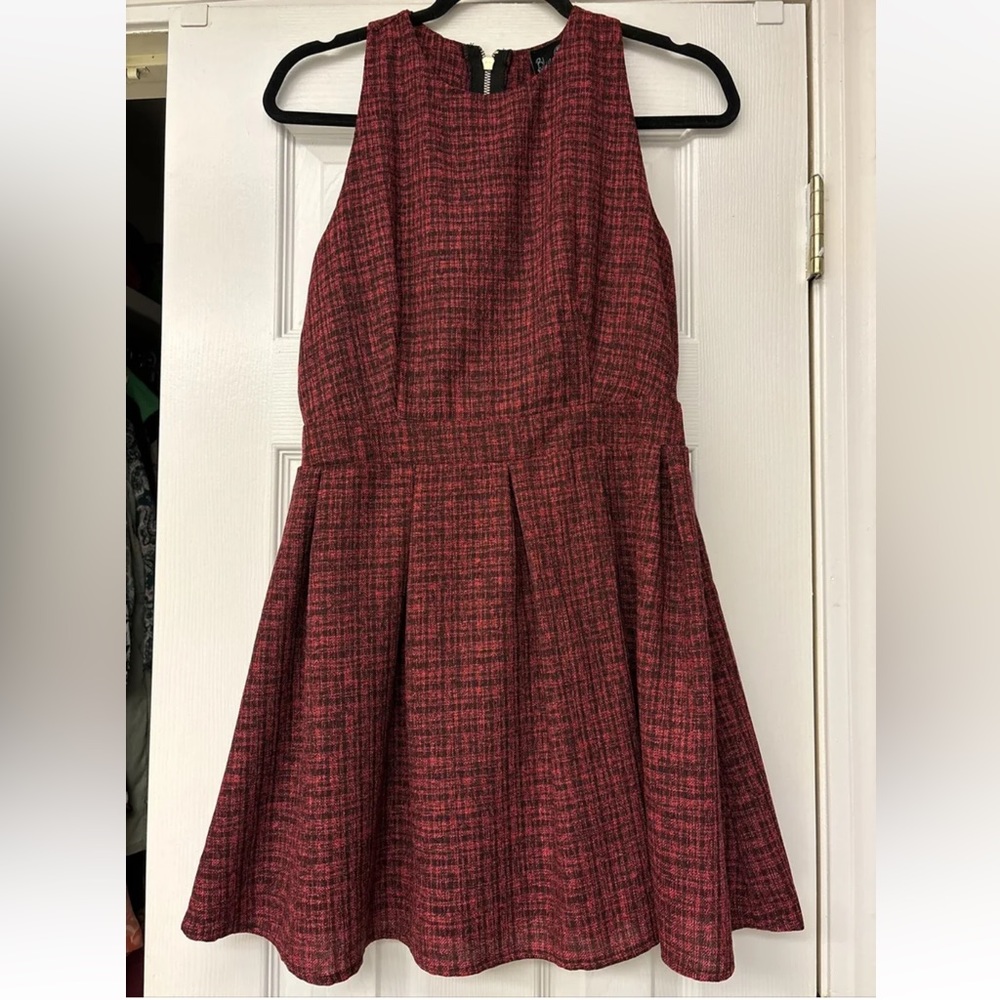 Blue Wren Red And Black Cutout Fit & Flare Sleeveless Lined Dress. Size L.